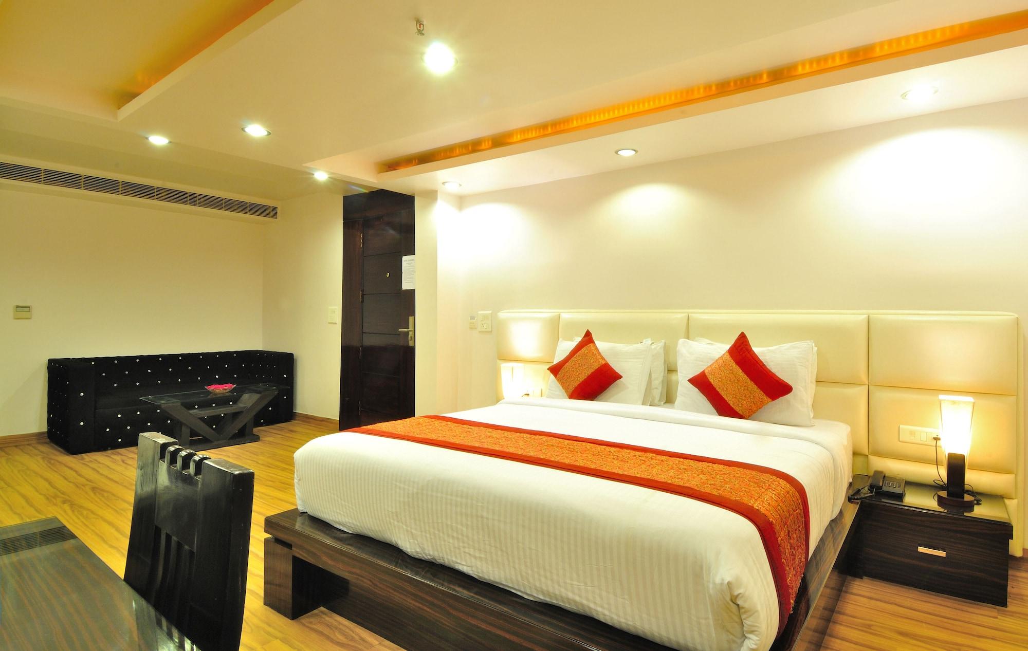 Hotel Elegance New Delhi Exterior photo