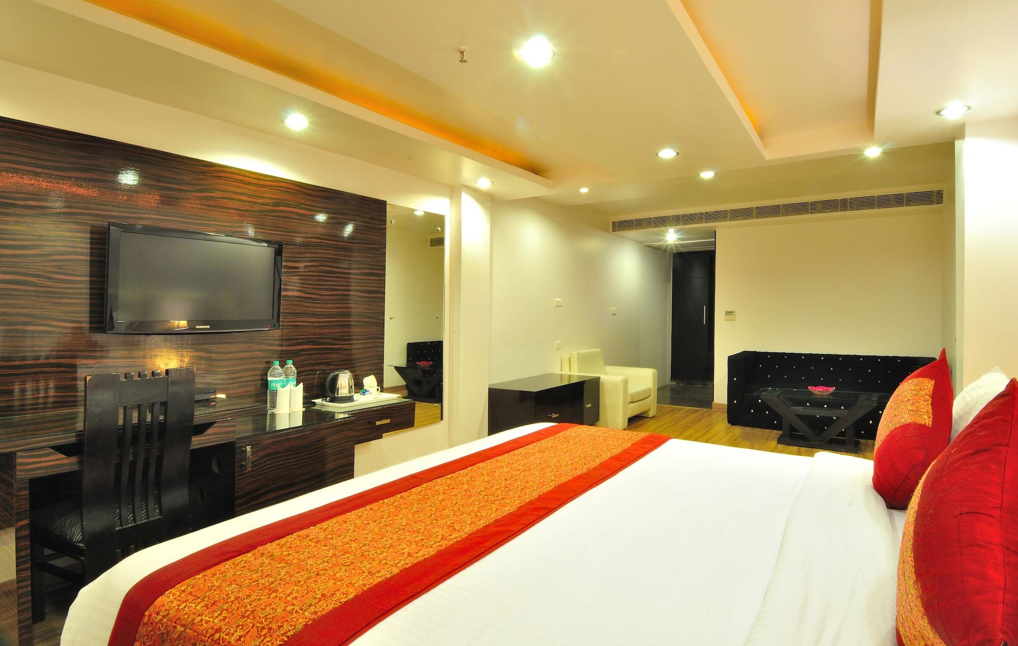 Hotel Elegance New Delhi Exterior photo