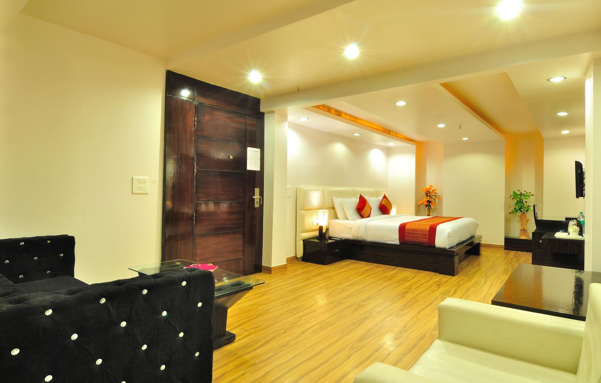 Hotel Elegance New Delhi Exterior photo