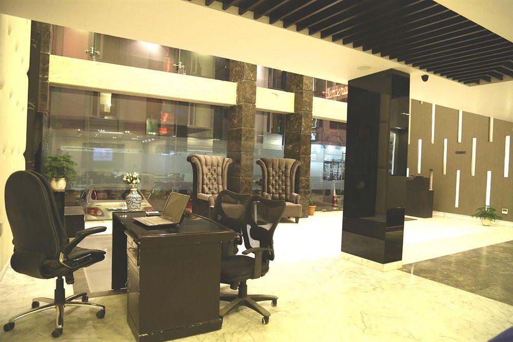 Hotel Elegance New Delhi Exterior photo