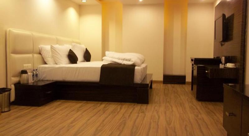 Hotel Elegance New Delhi Exterior photo