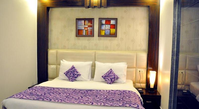 Hotel Elegance New Delhi Exterior photo